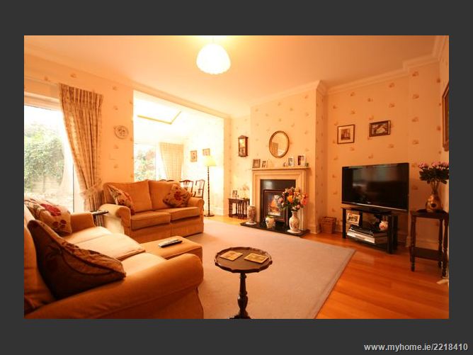 10 Dunstaffnage Hall, St. Brigid's Road, Co. Dublin Allen